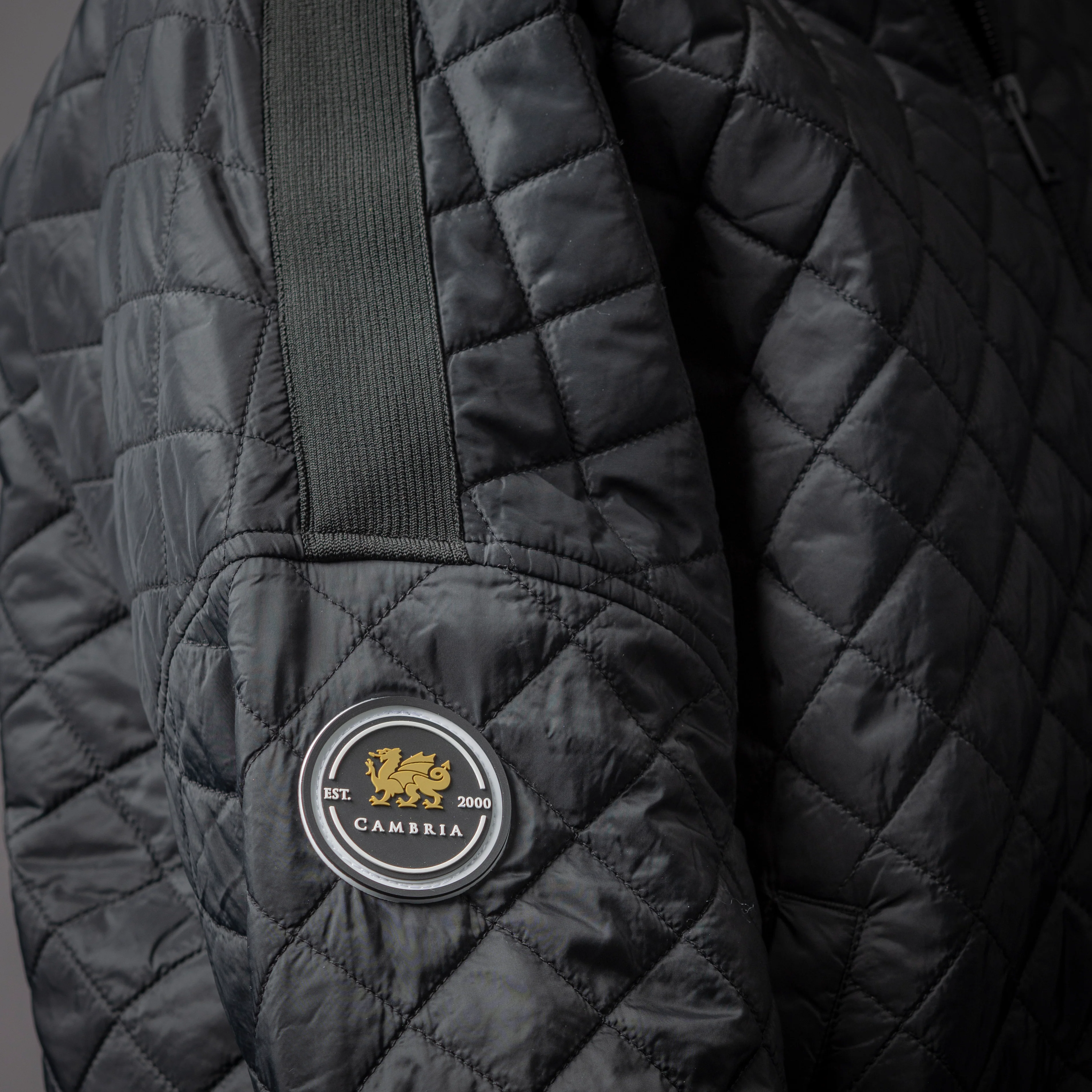 Women’s Boxy Quilted Jacket - Image 3